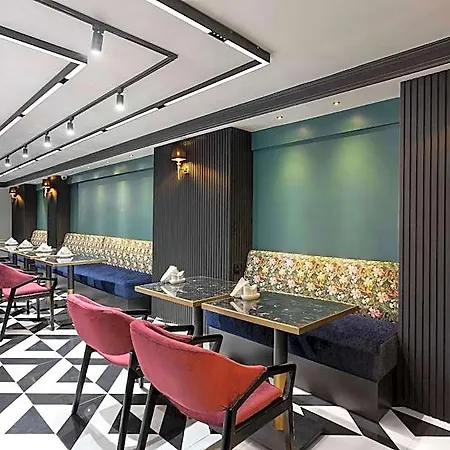 Marlon Hotel