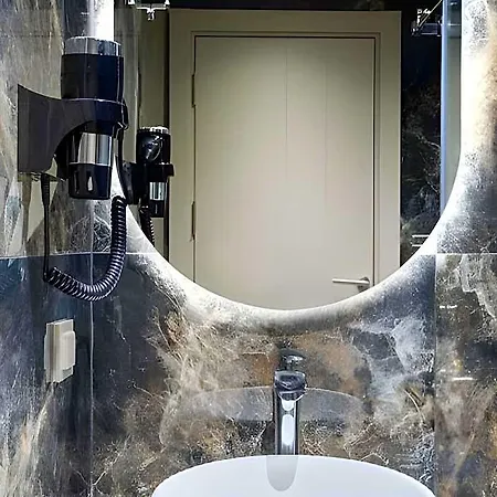 Marlon Hotel 3*