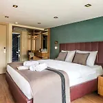 Marlon Hotel
