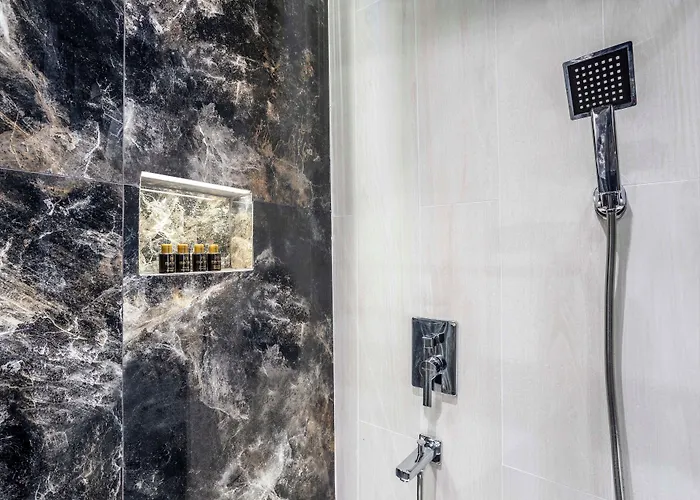 Ξενοδοχείο Marlon 3*